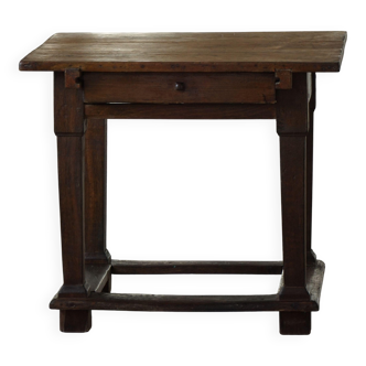 Primitive side table from the early 19th century in pine, Danish baroque cabinetmaker.