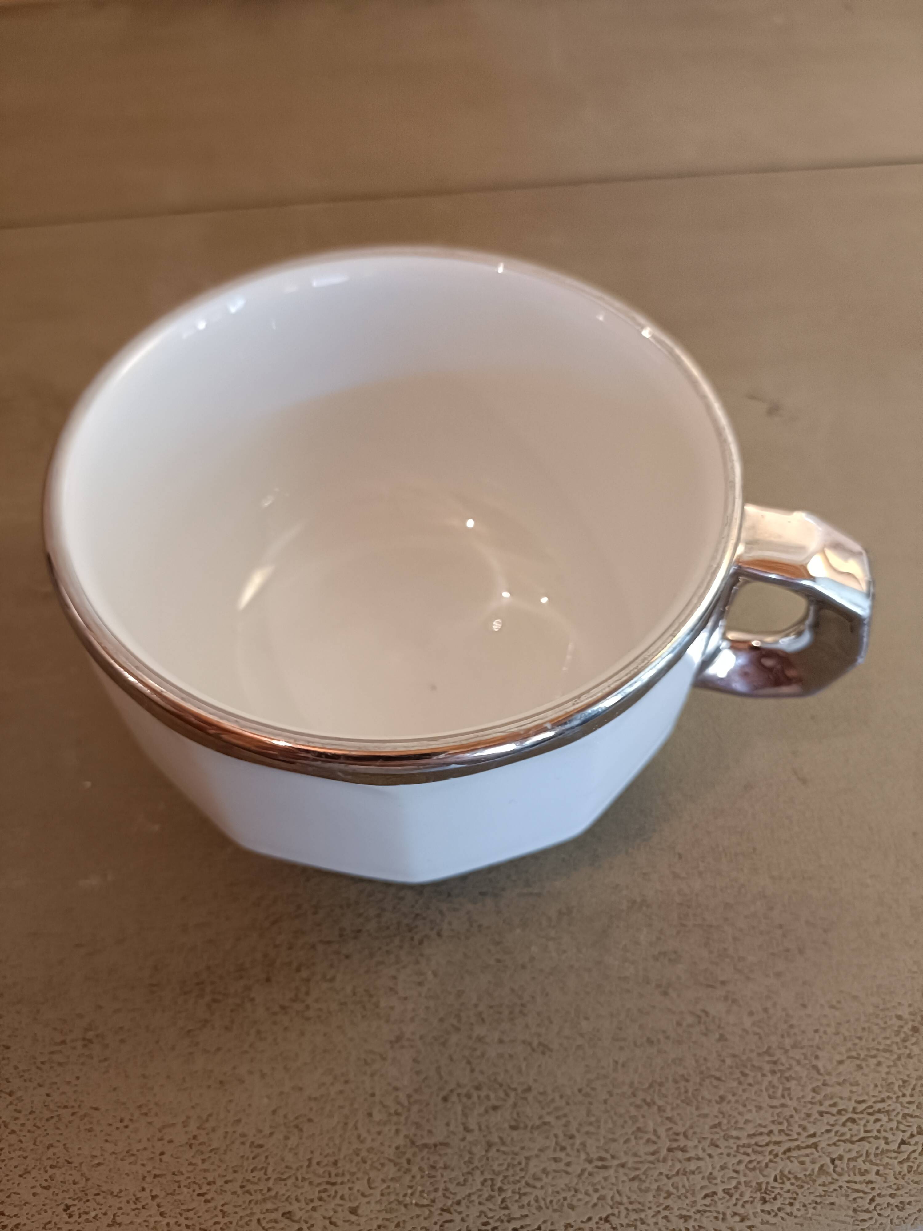 Pillivuyt tea/chocolate cup with saucer