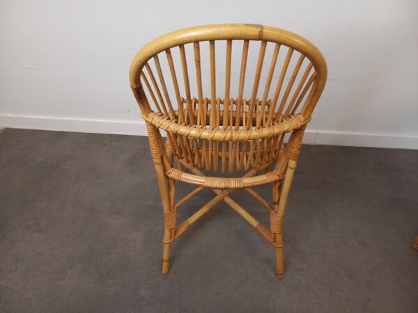 Bureau et sa chaise en rotin