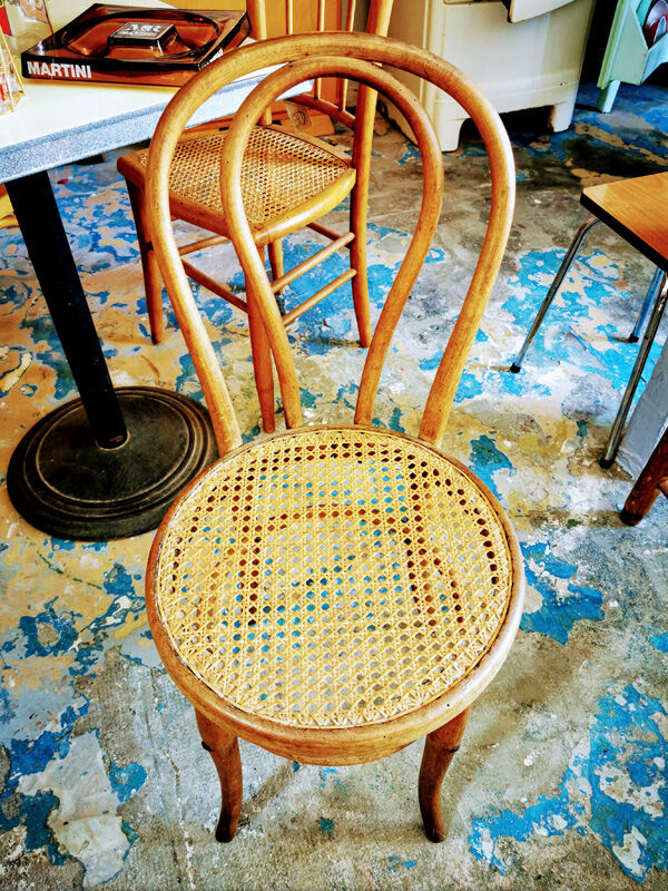 Bistro chair no.18 by Thonet