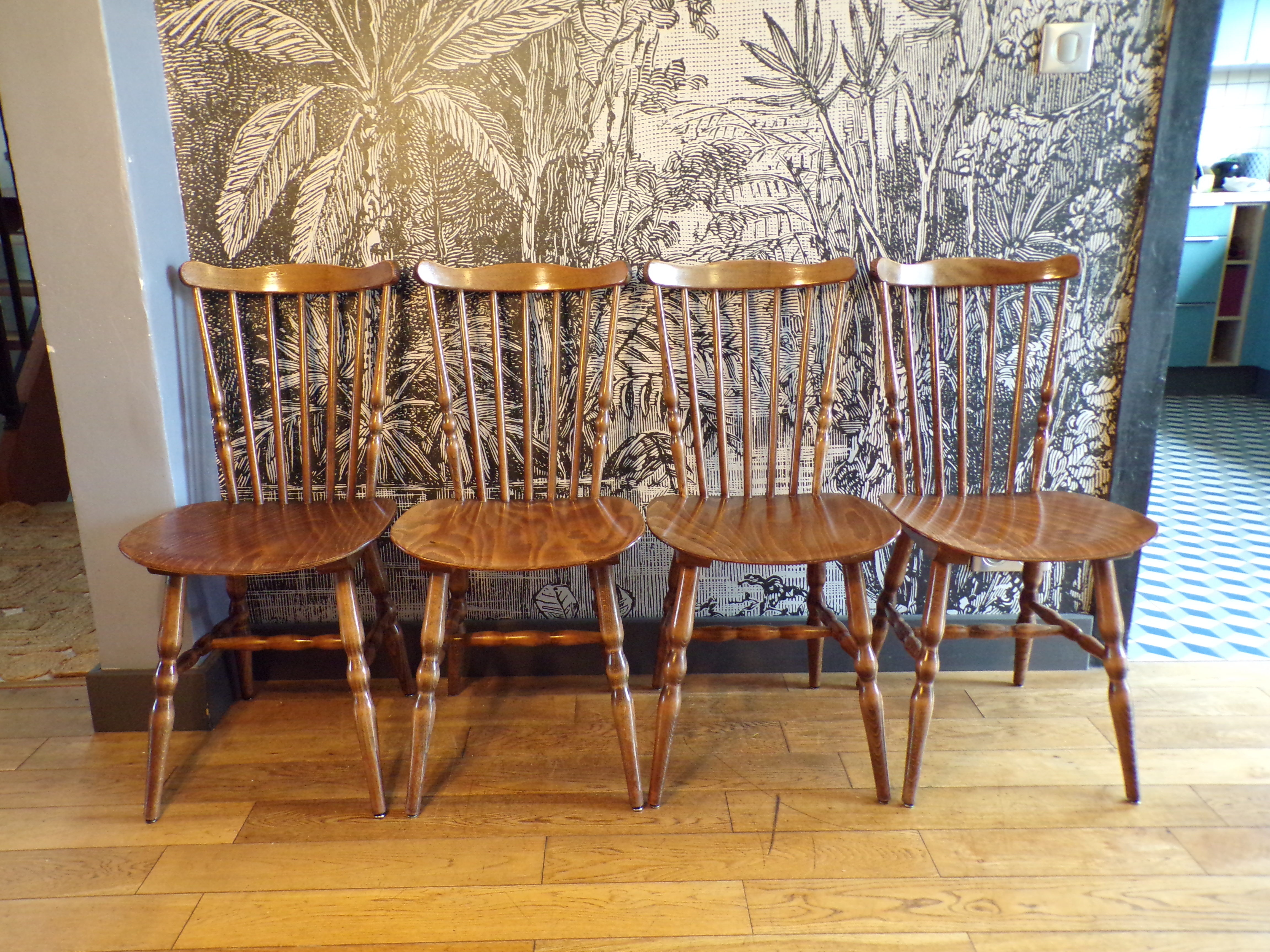 4 Baumann tacoma chairs