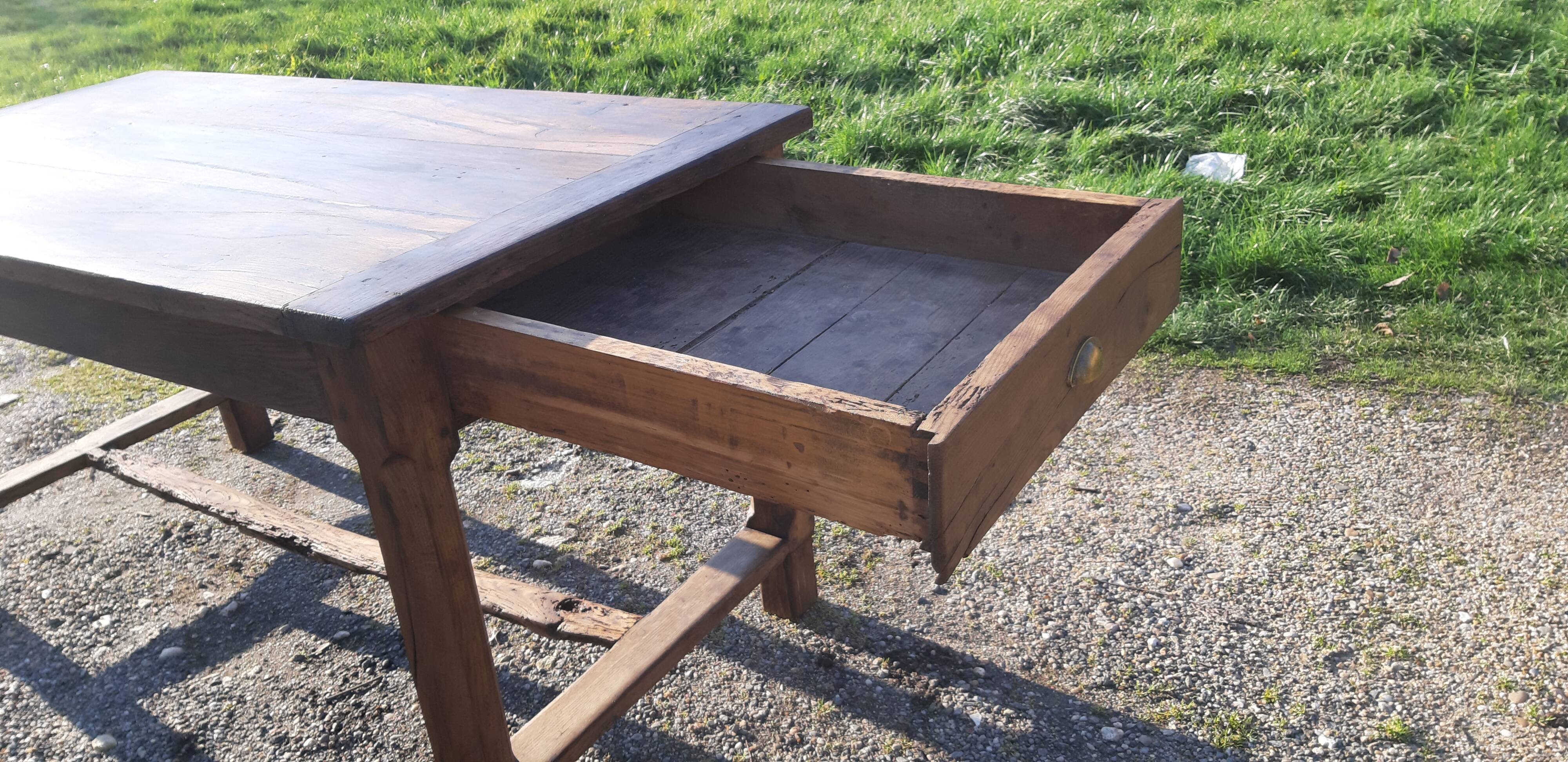 Country farm table xixth in chene, 2 drawers