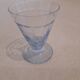 Lot de 7 petits verres à alcool en cristal très finement ciselé bleu.