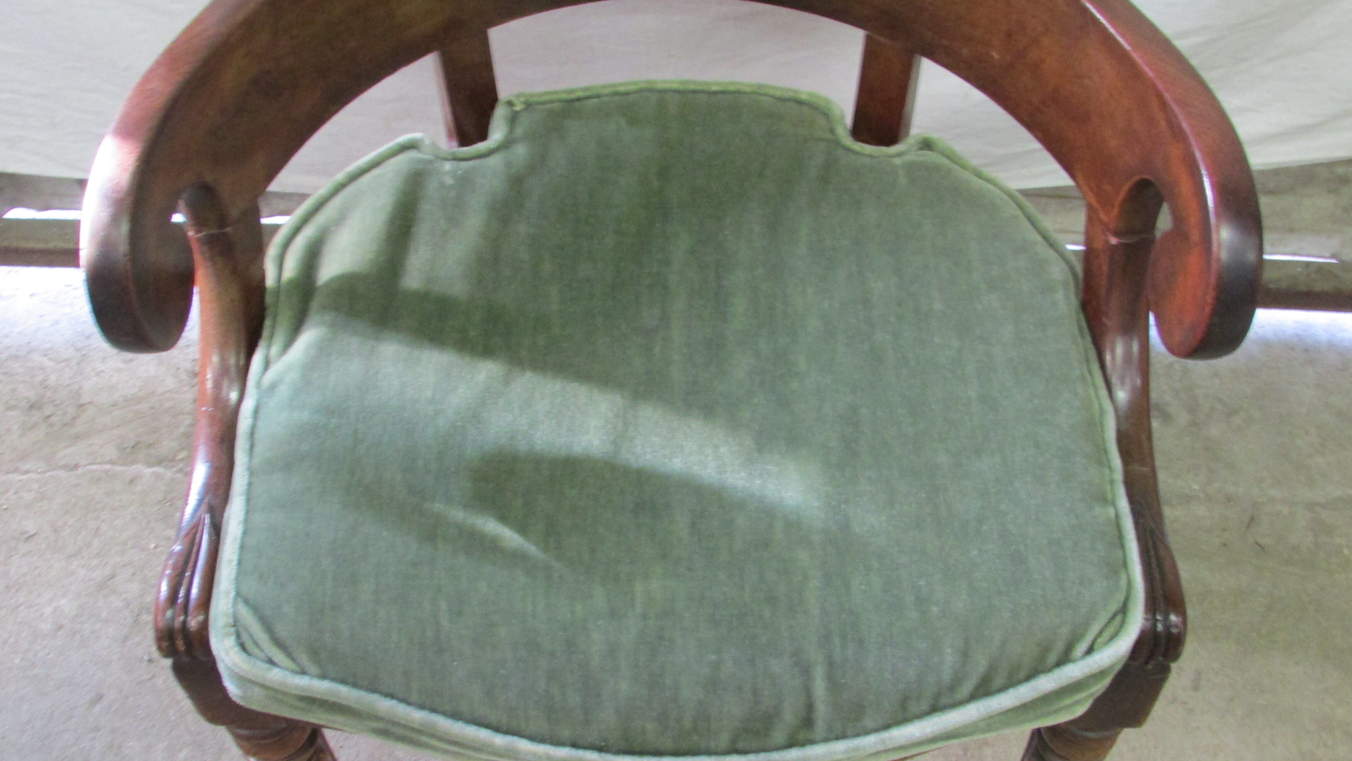 Louis Philippe canned office chair with cushion