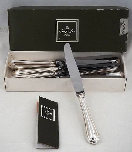 Christofle Spatours, 12 silver-plated table knives, in excellent condition.