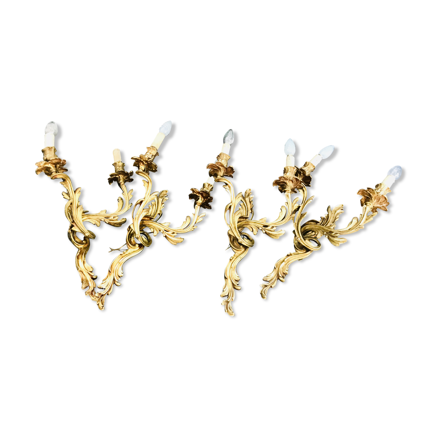 Deux paires d’appliques en bronze
