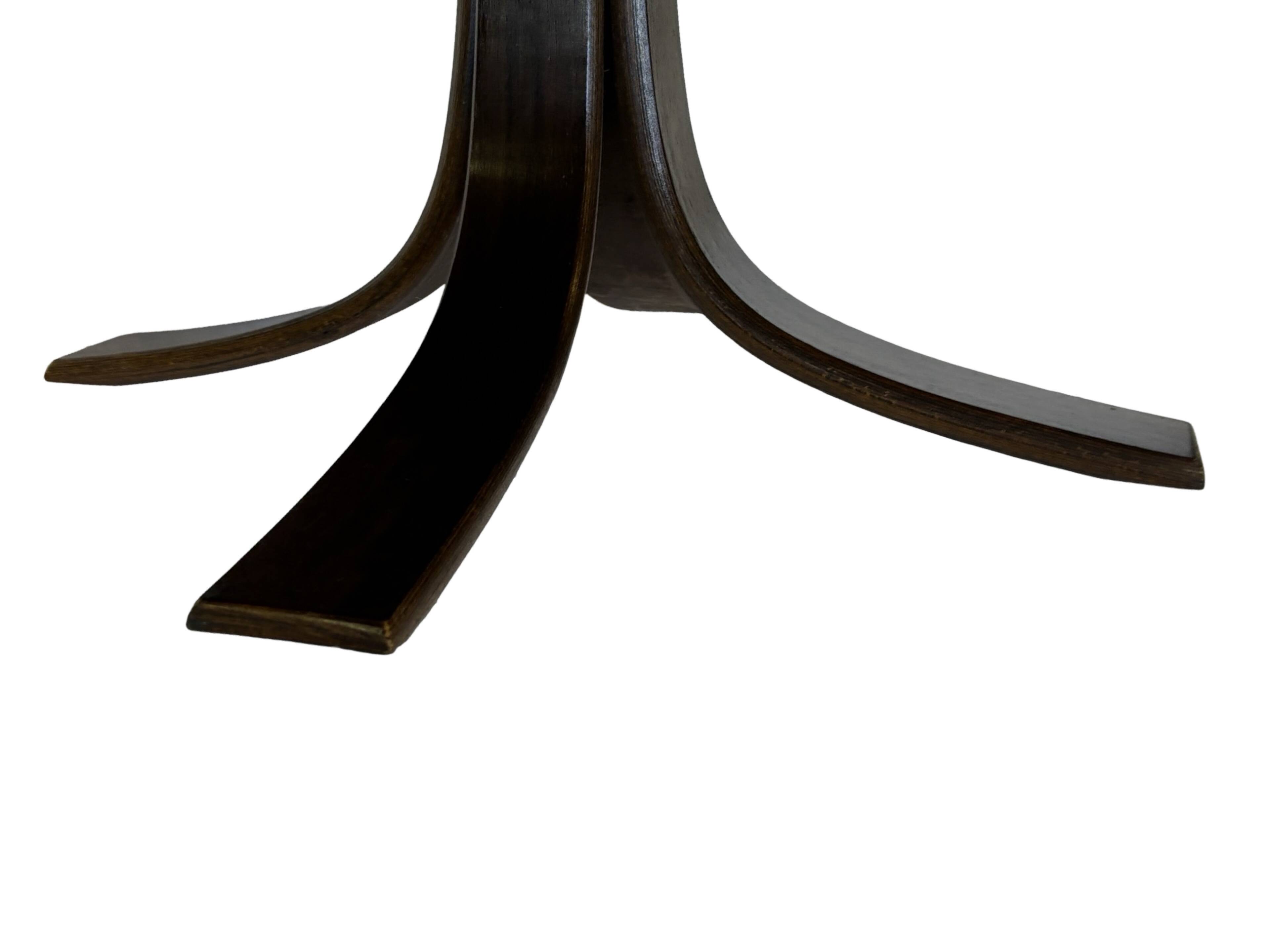Vintage round coffee table in rosewood veneer, 60s design