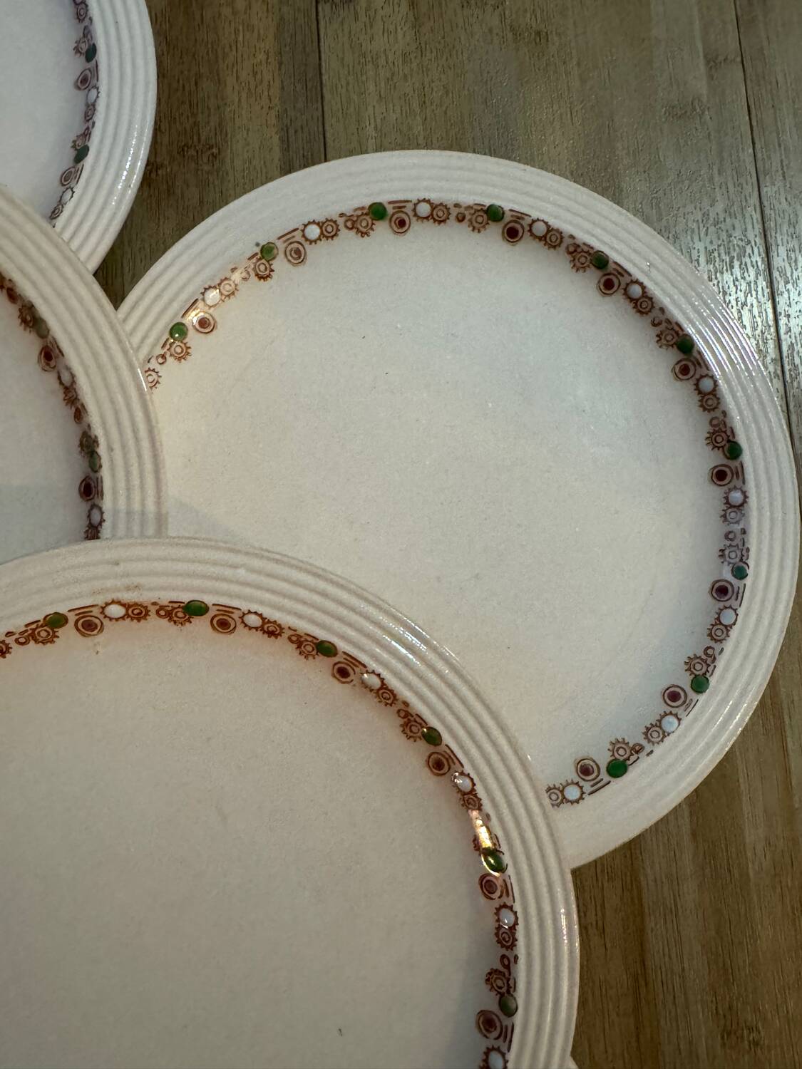Set of 8 Longwy Betty plates – Art Deco – Pink earthenware