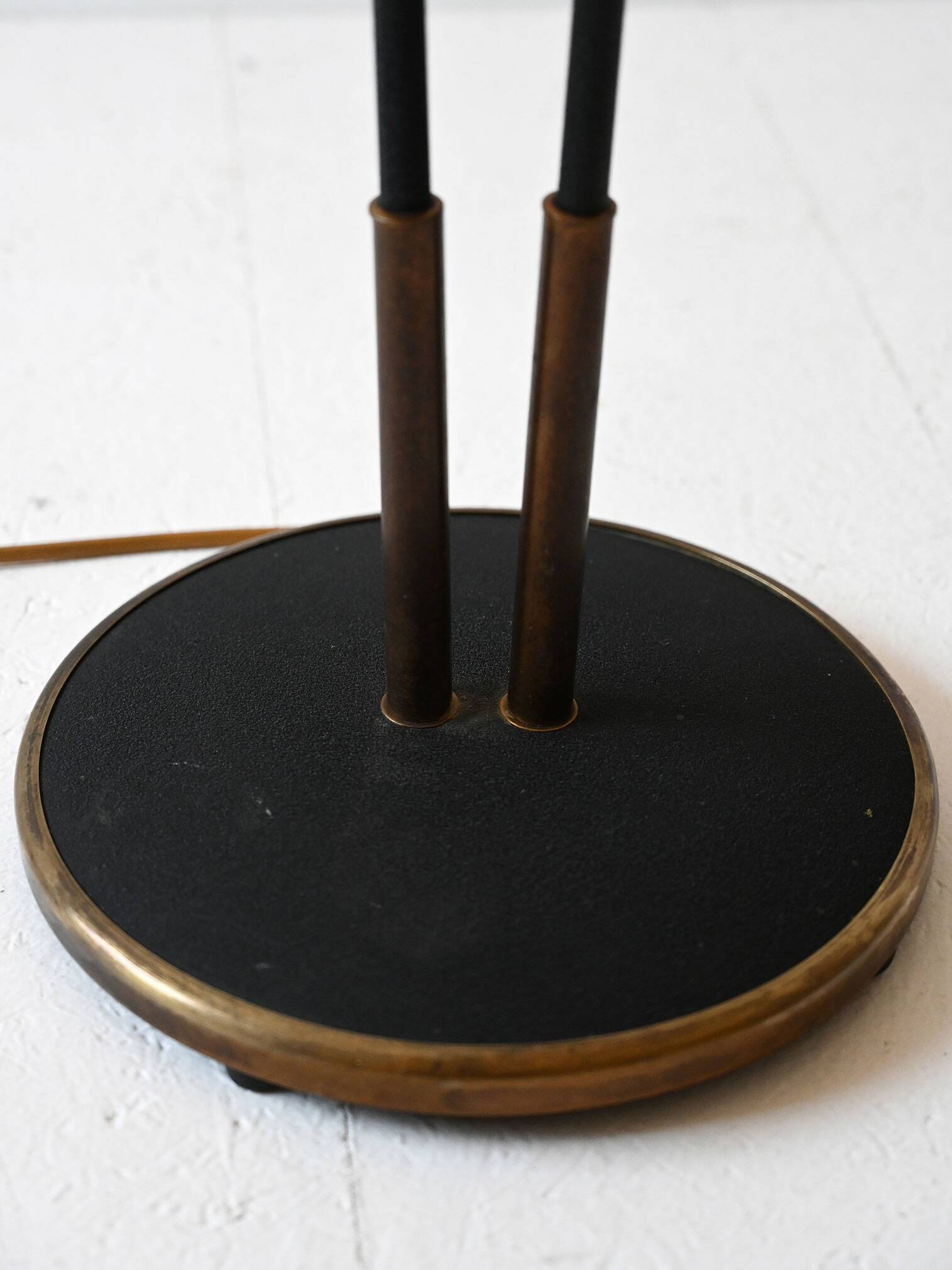 2-light floor lamp in black metal