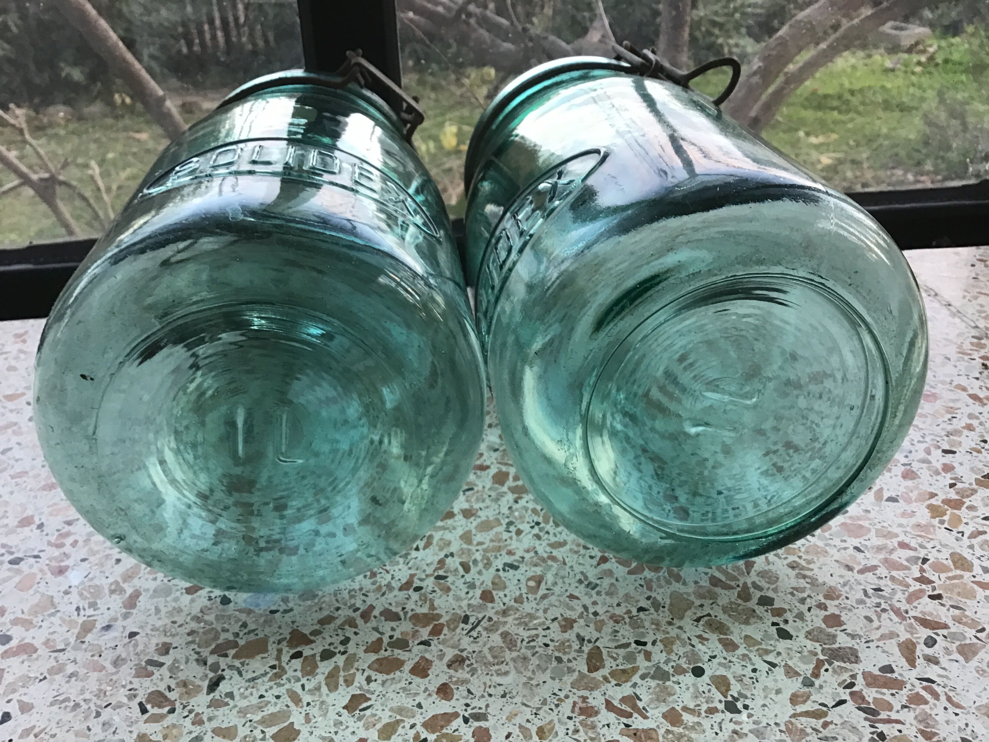 Solidx glass jar