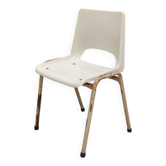 Chaise enfant plastique moulé blanche 1980