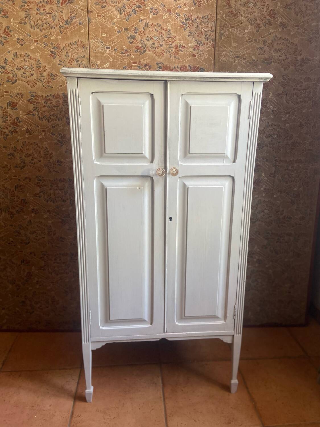 Small wardrobe 1900