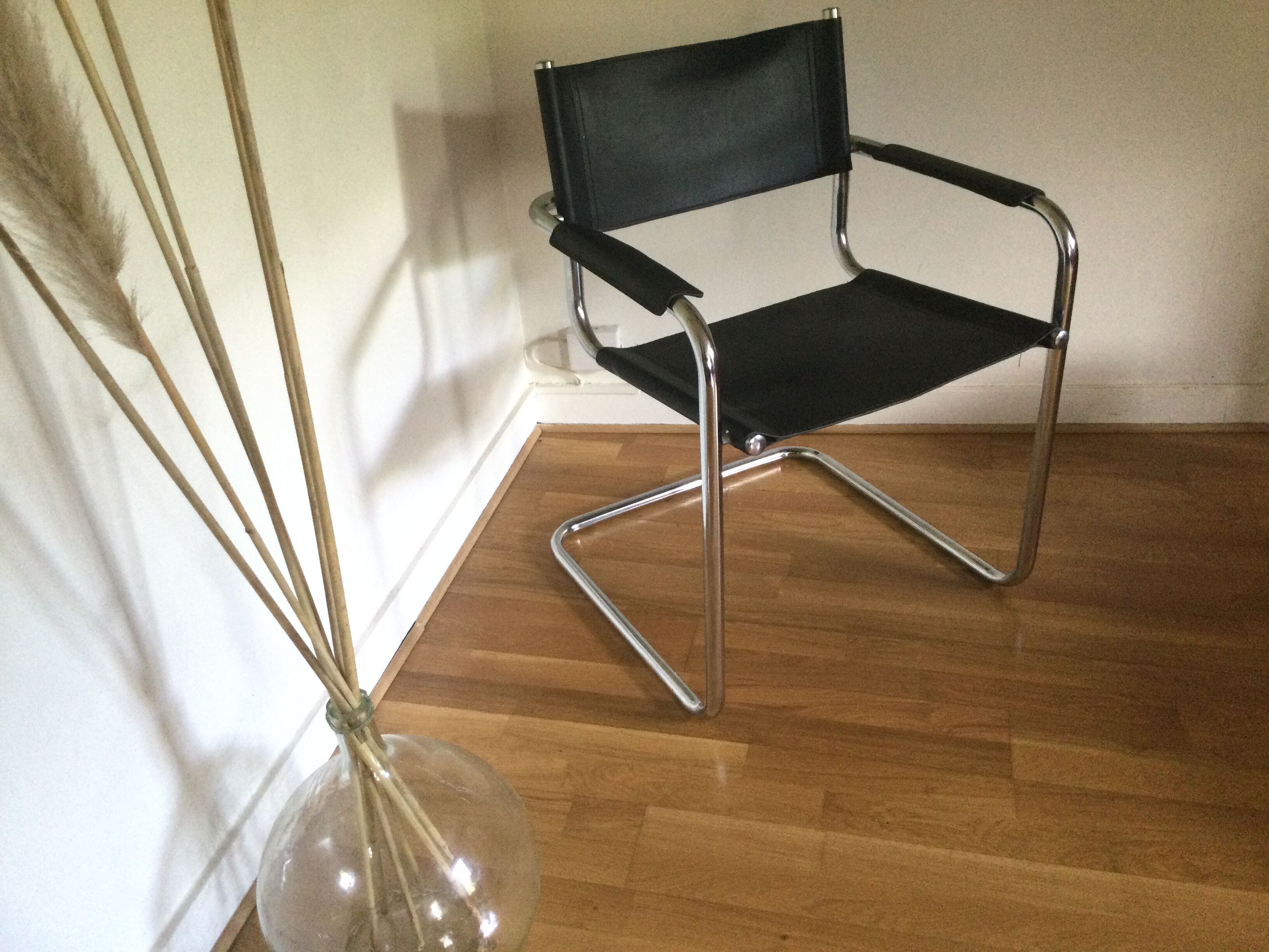 MG5 armchair by Matteo Grassi