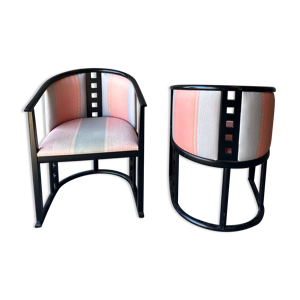 paire de fauteuils modernistes