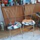 Paire de chaises en métal doré années 50