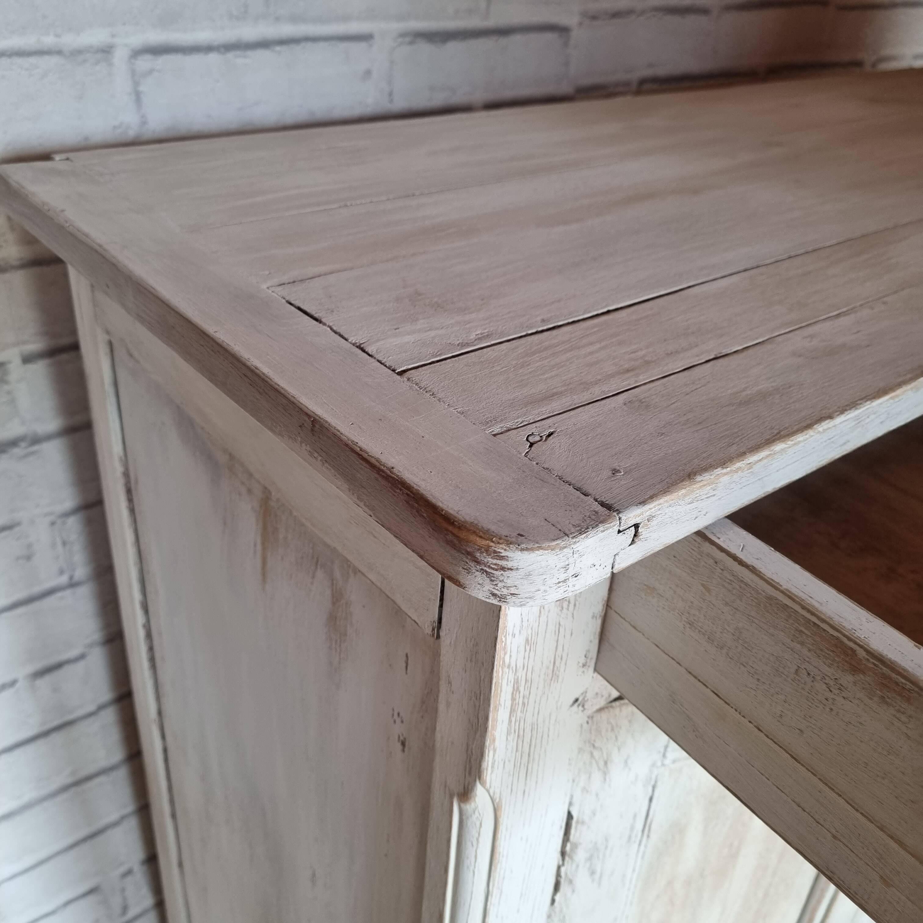 Buffet années 50 patiné