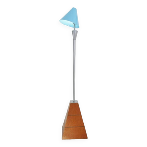Lampadaire pyramidale