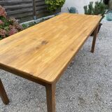 Farm table