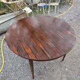 Scandinavian extendable table in rosewood from the 1960s, butterfly extension.