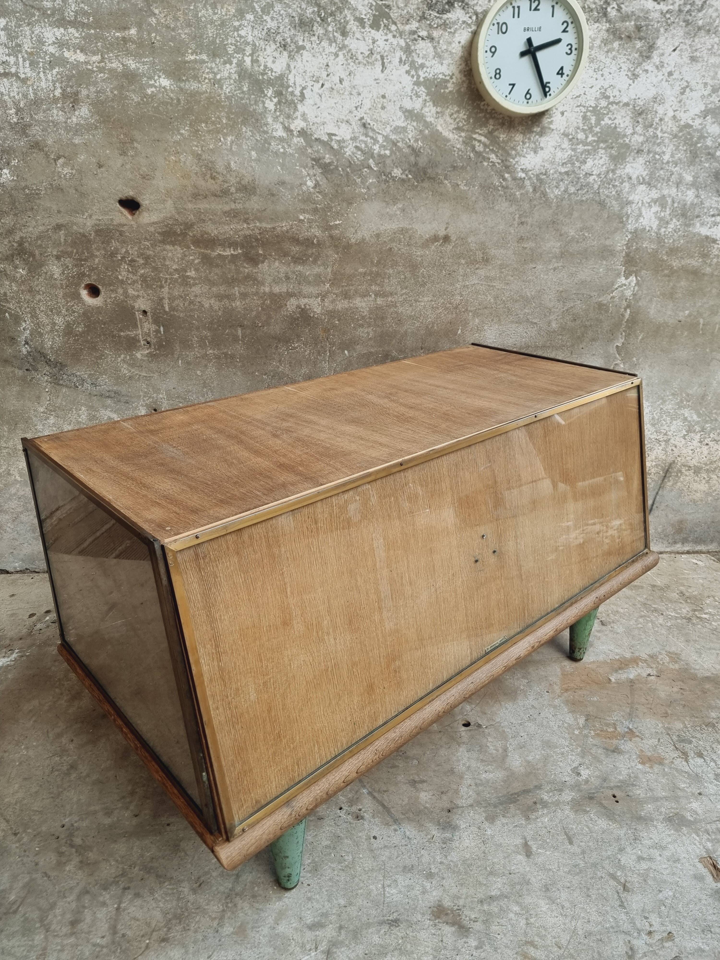 Side table in oak
