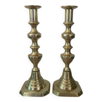 Paire de bougeoirs en laiton circa 1880