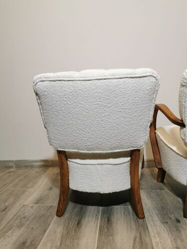 Paire de fauteuils de cocktail par Jindrich Halabala restaurés