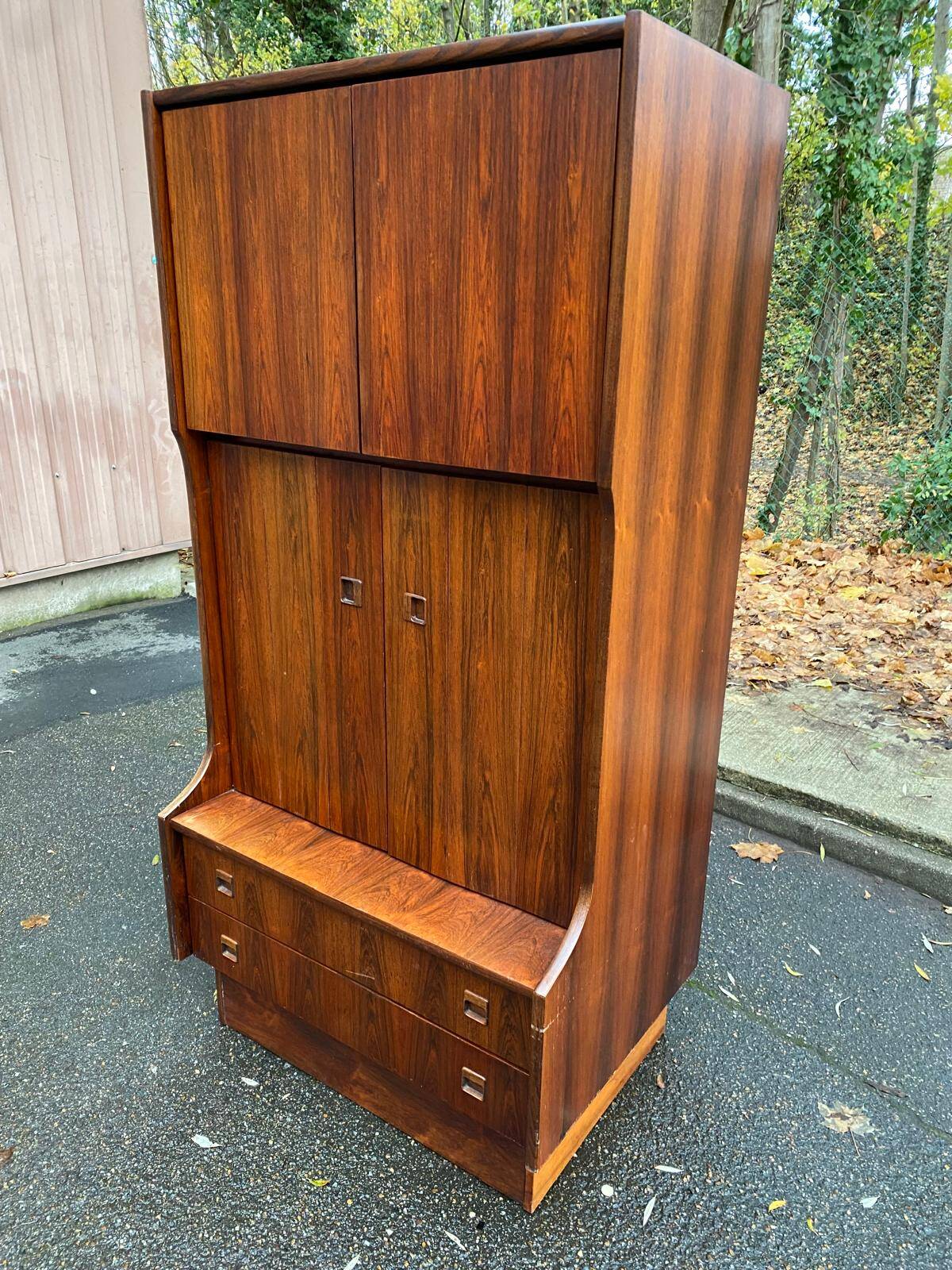 Scandinavian teak wardrobe, circa 1950, 91x65x183cm