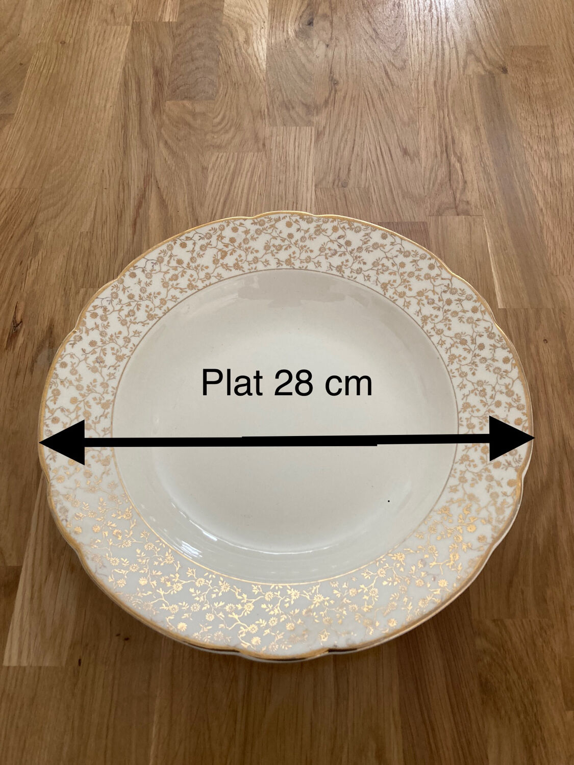 Villeroy and Boch round hollow dish "small golden flowers" 1950s