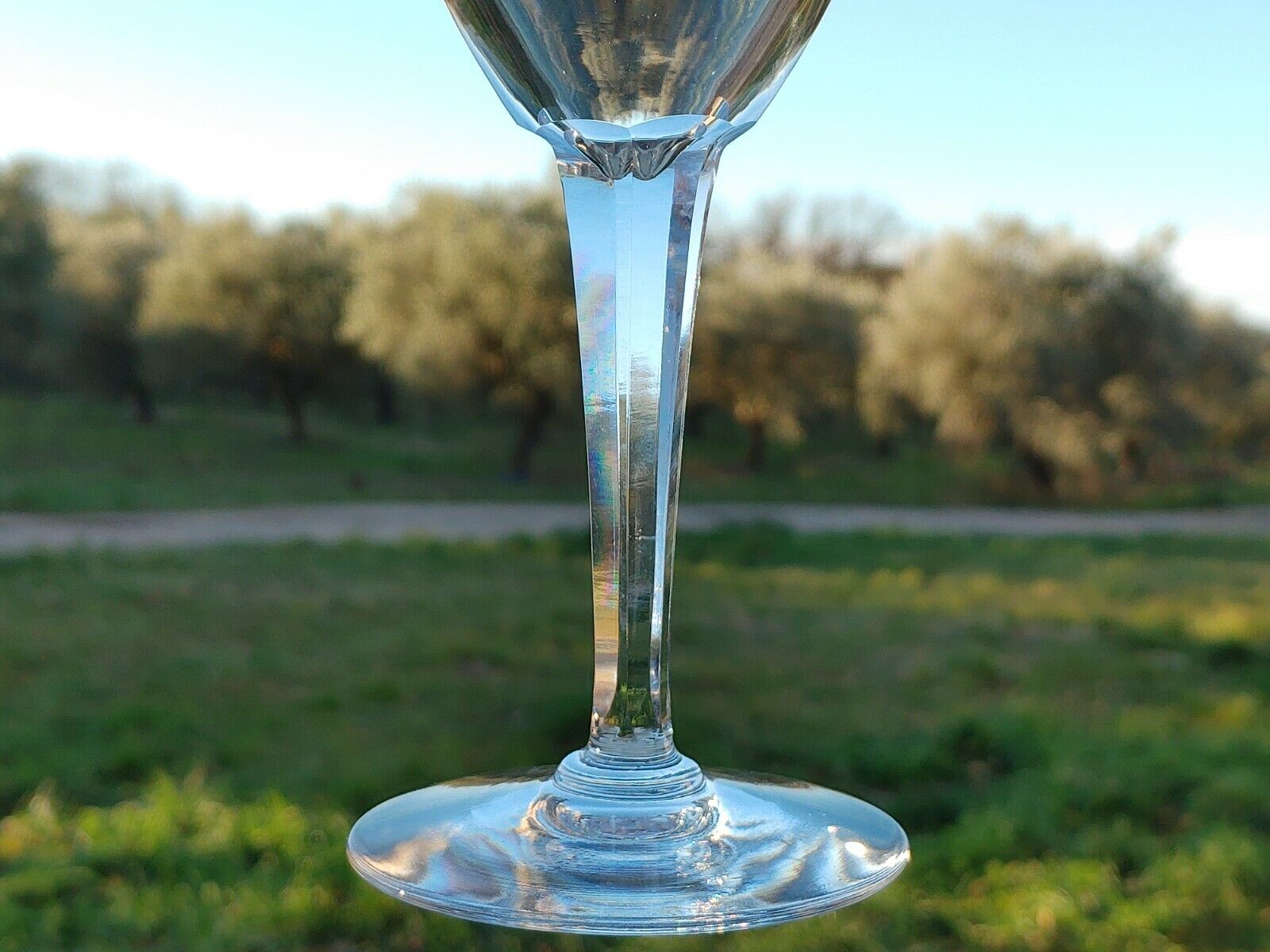 6 verres à eau en cristal taillé jambe à facettes baccarat ou saint louis