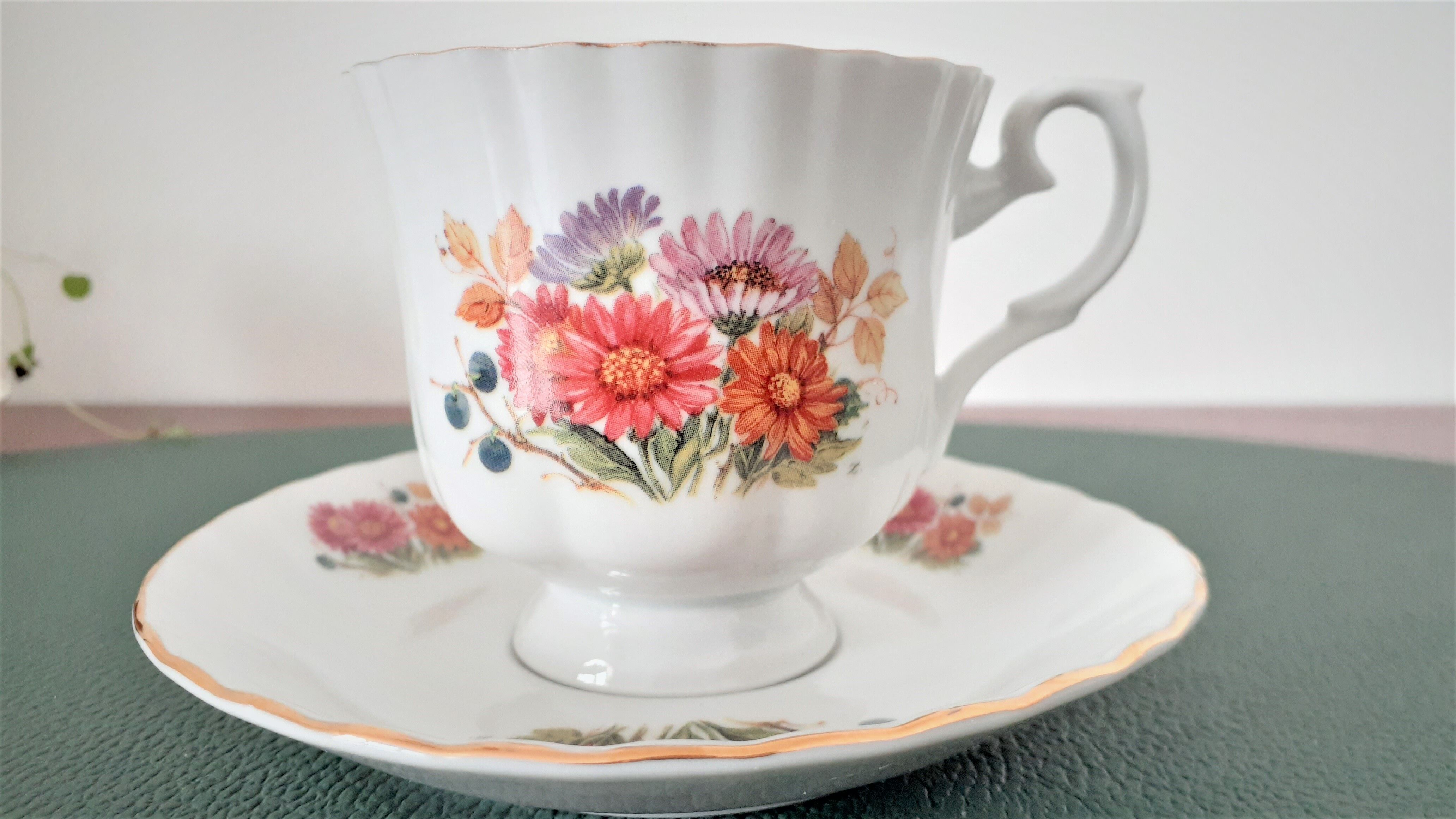 Coffee cup flowers autumn