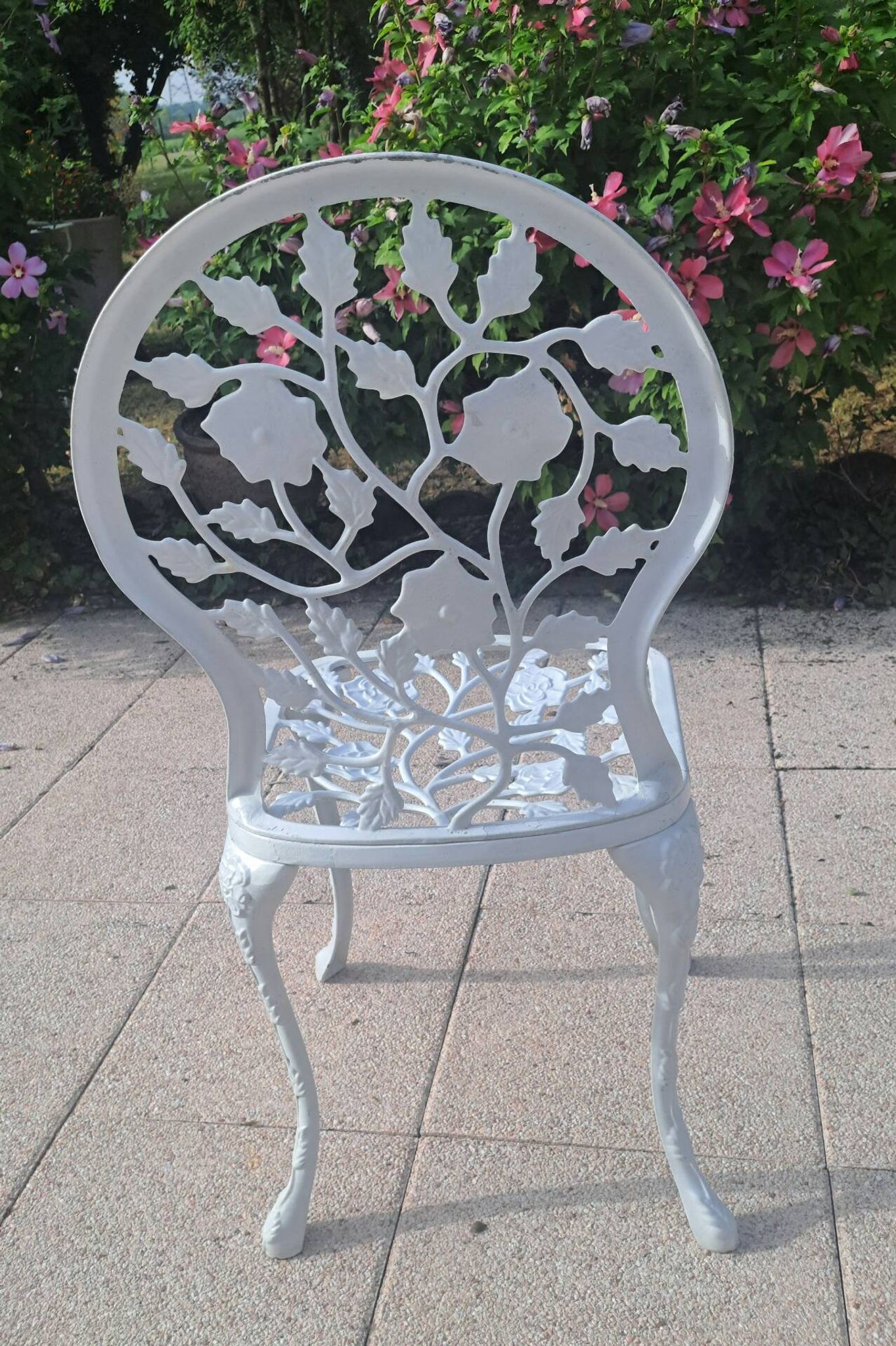 Aluminium cast chair
