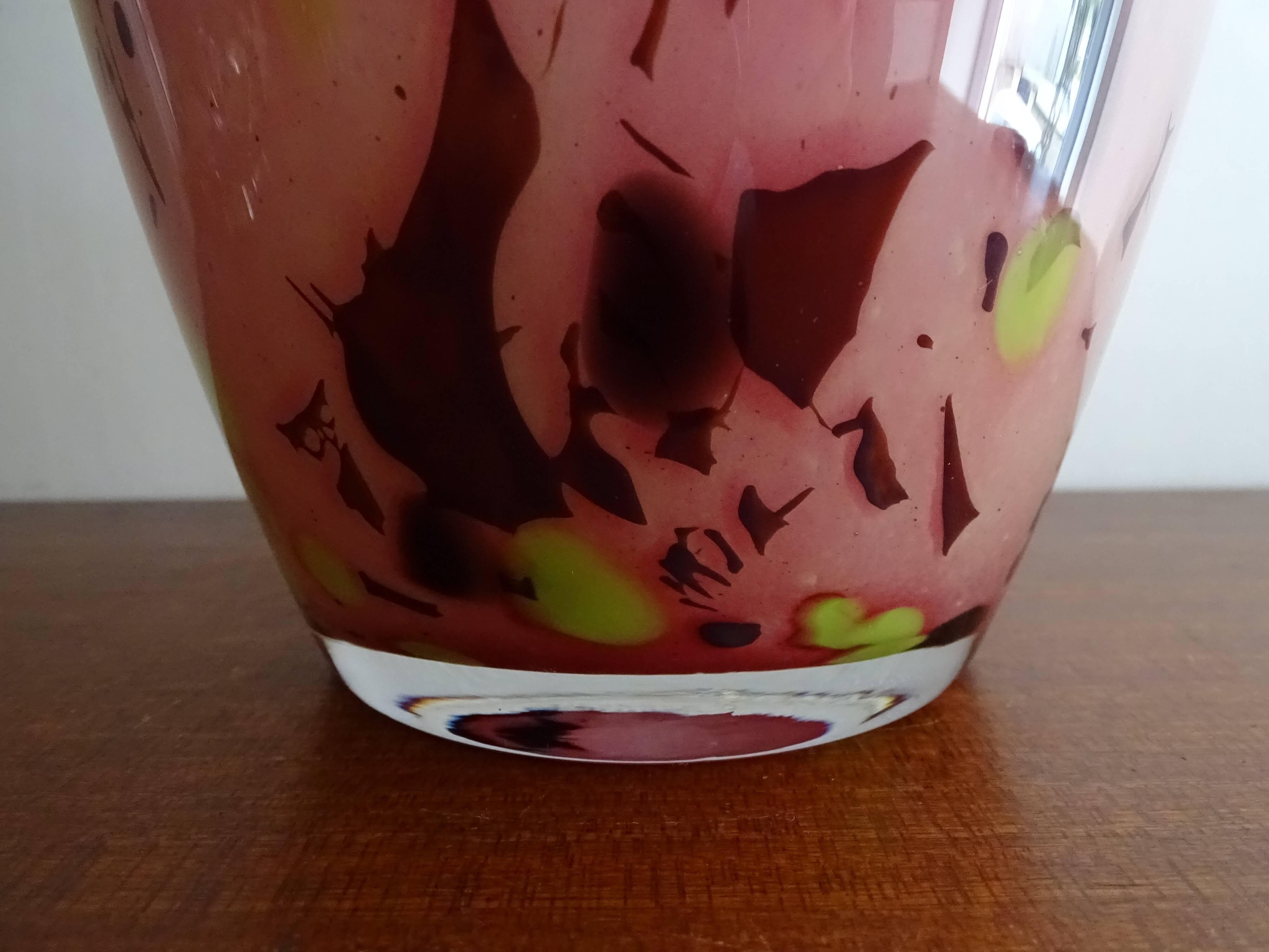 La rochere glassware vase in pink and multi-colored multi-layered glass signed