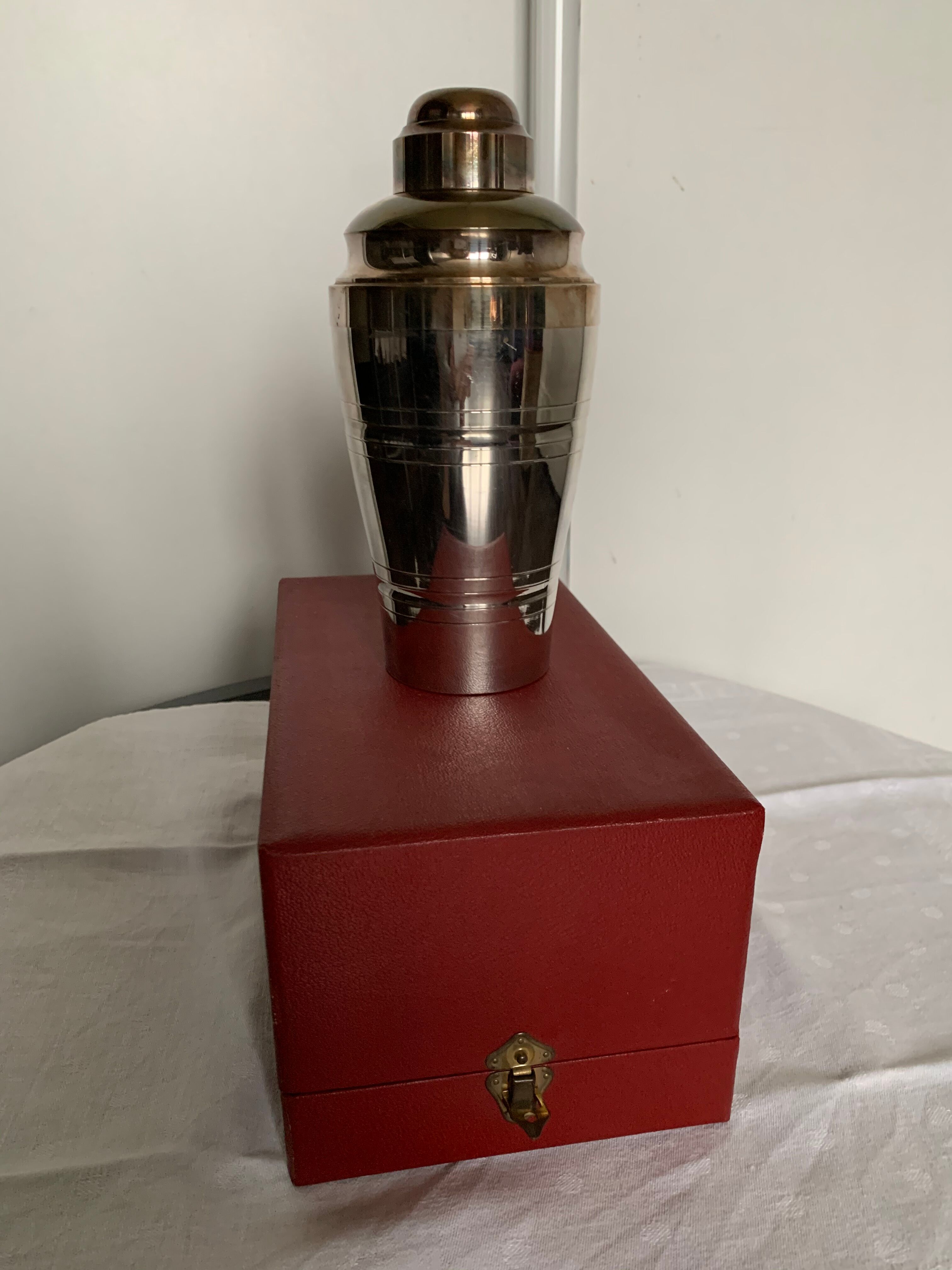 Silver metal shaker - St Medard goldsmith