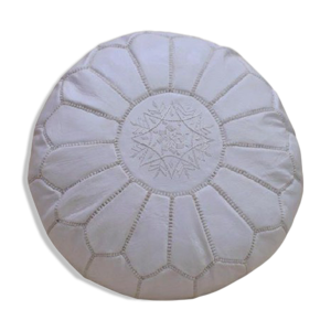 Pouf marocain en cuir blanc