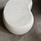 Table basse en béton ciré, micro-ciment forme haricot