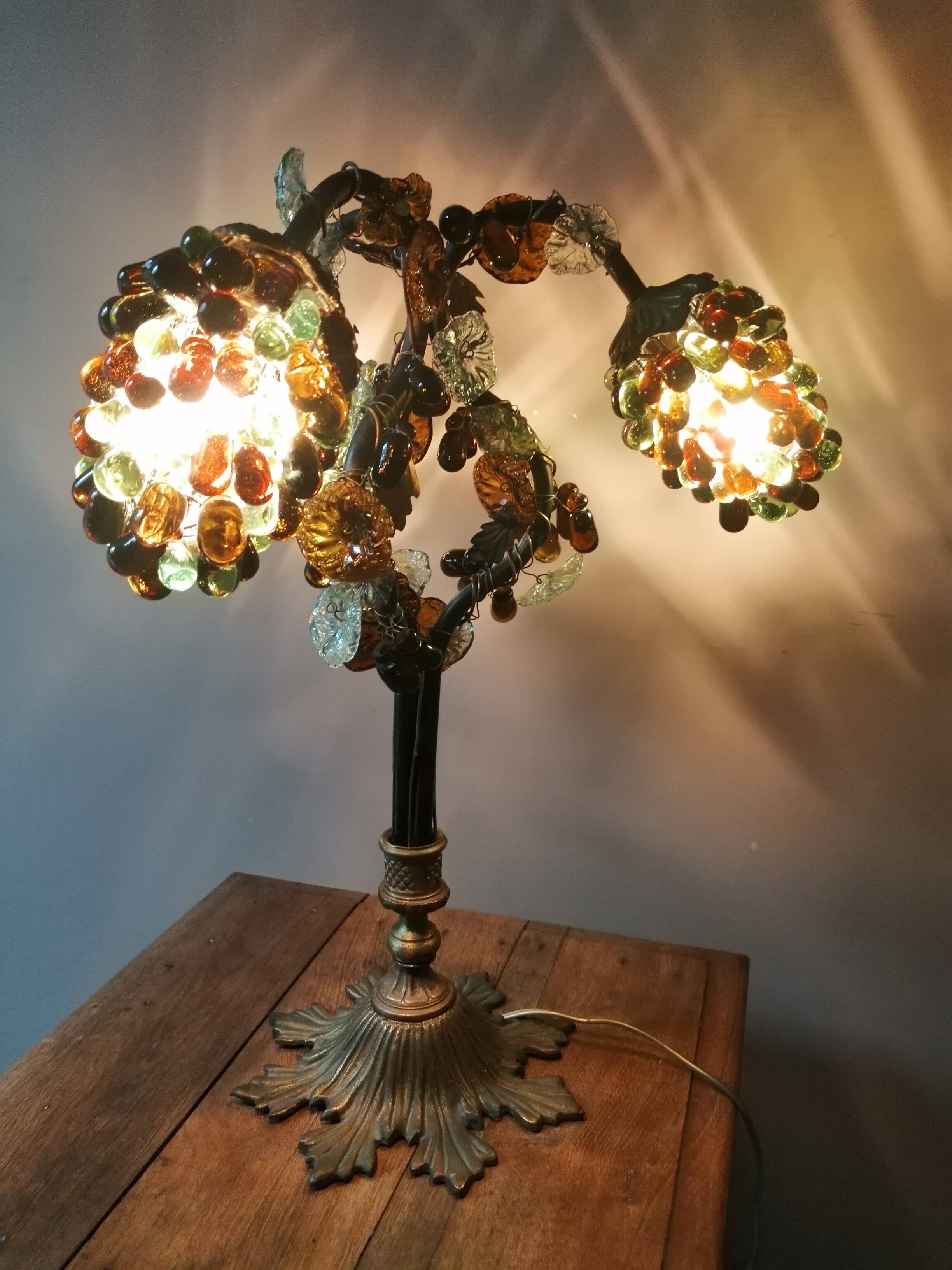 Art deco lamp, bunches of grapes in Murano glass, bronze base