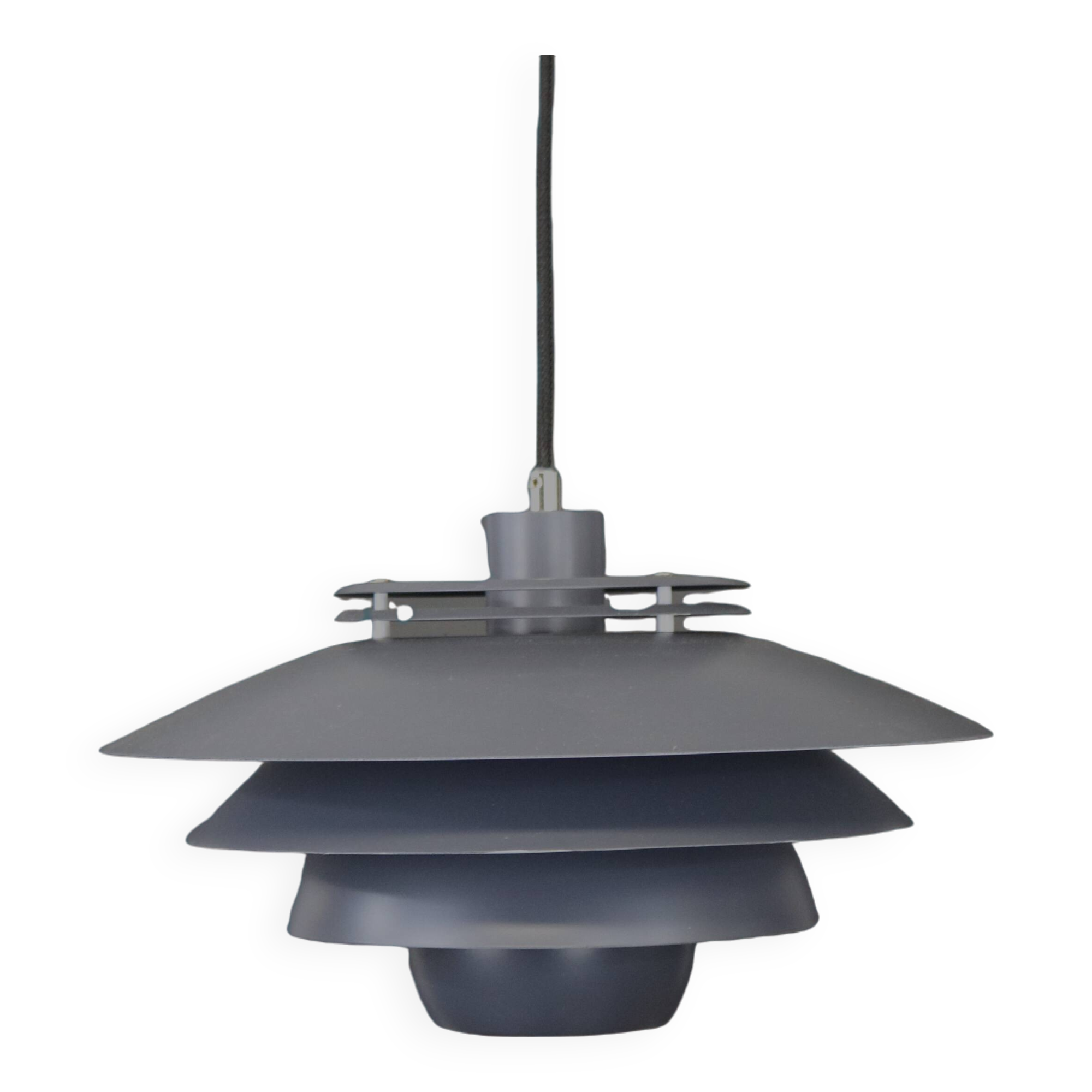 Beautiful antracite black Nordic pendant lamp