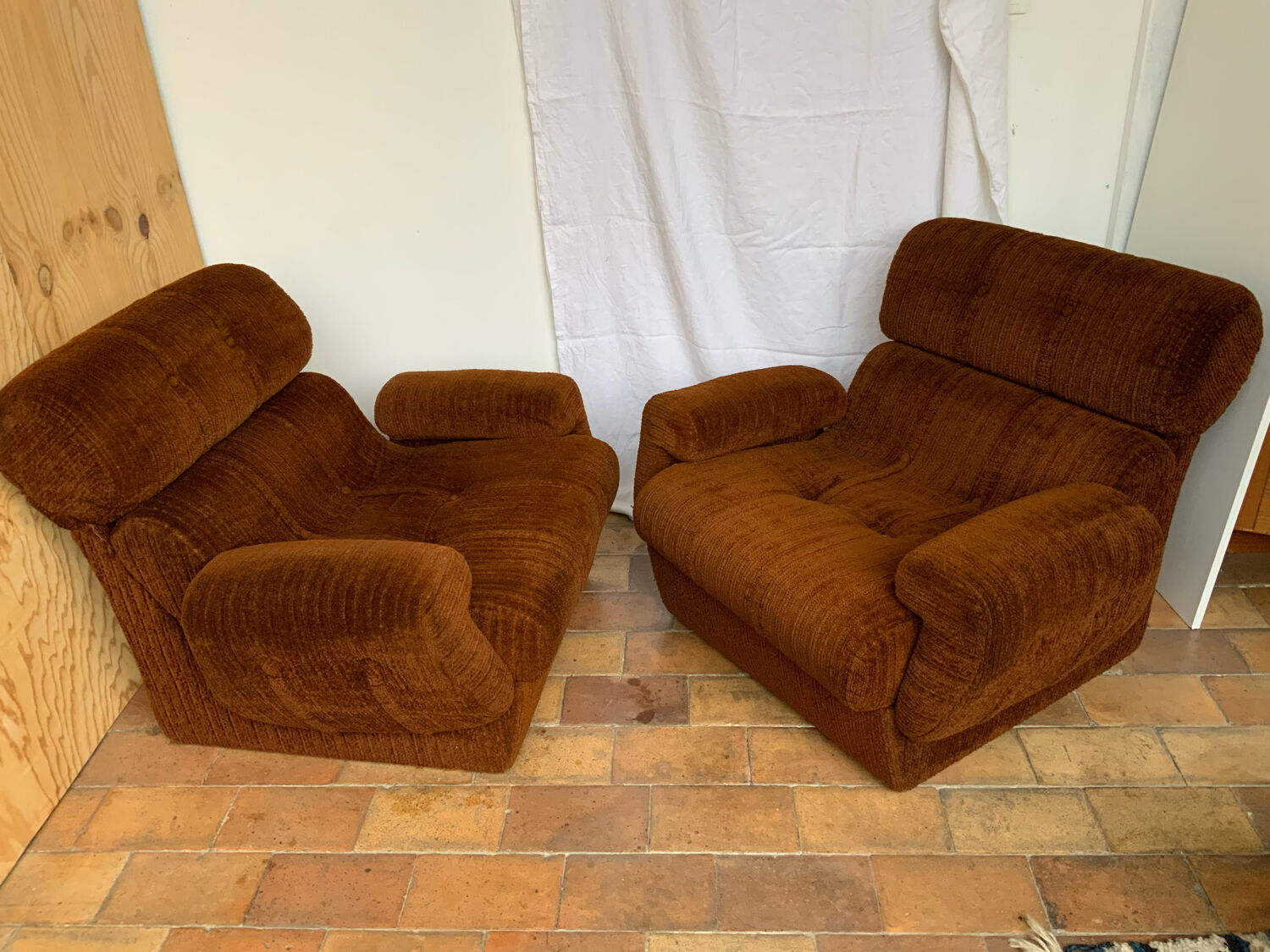Paire de fauteuils 70s