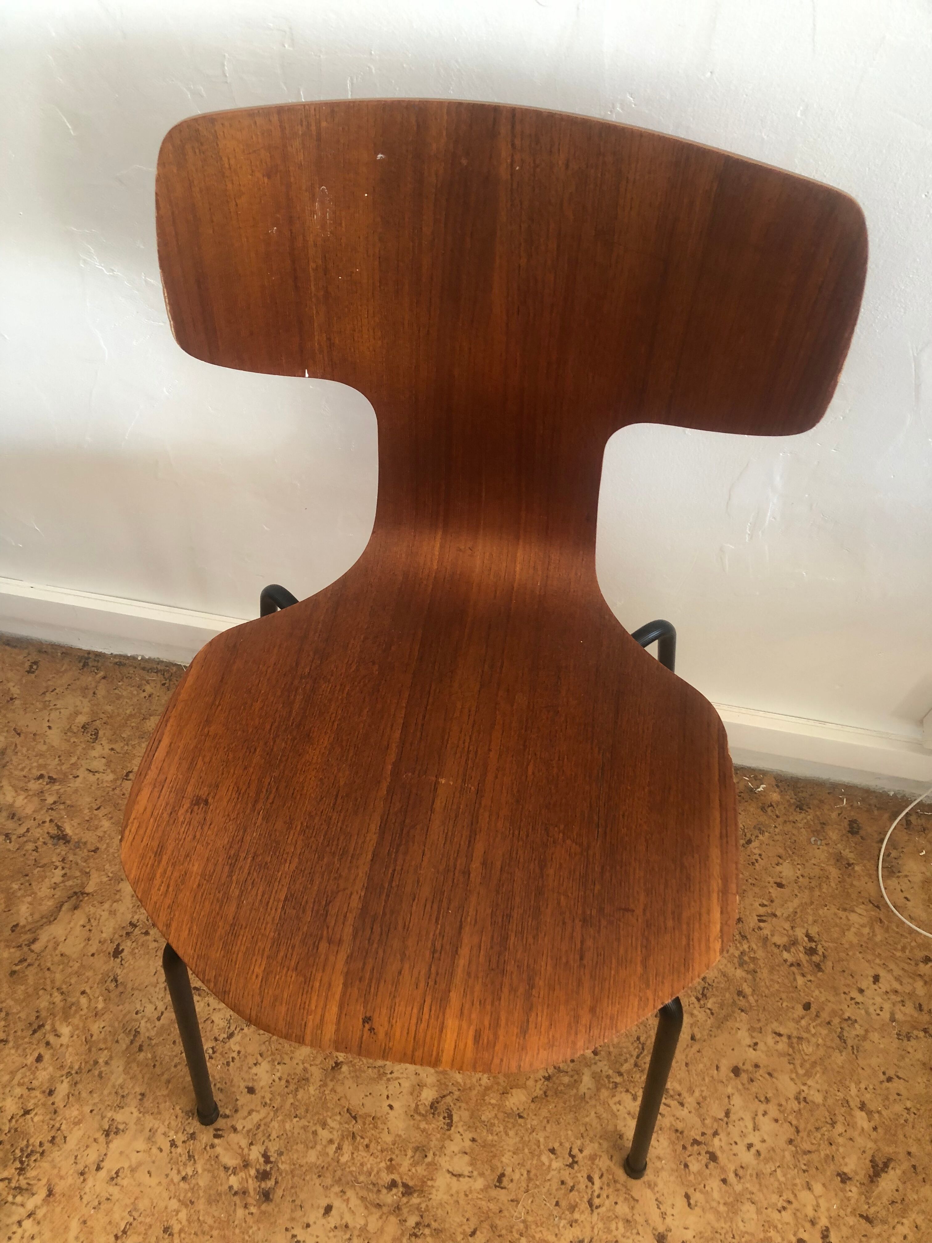 Hammer Chair 3103 by Arne Jocobsen , Fritz Hansen