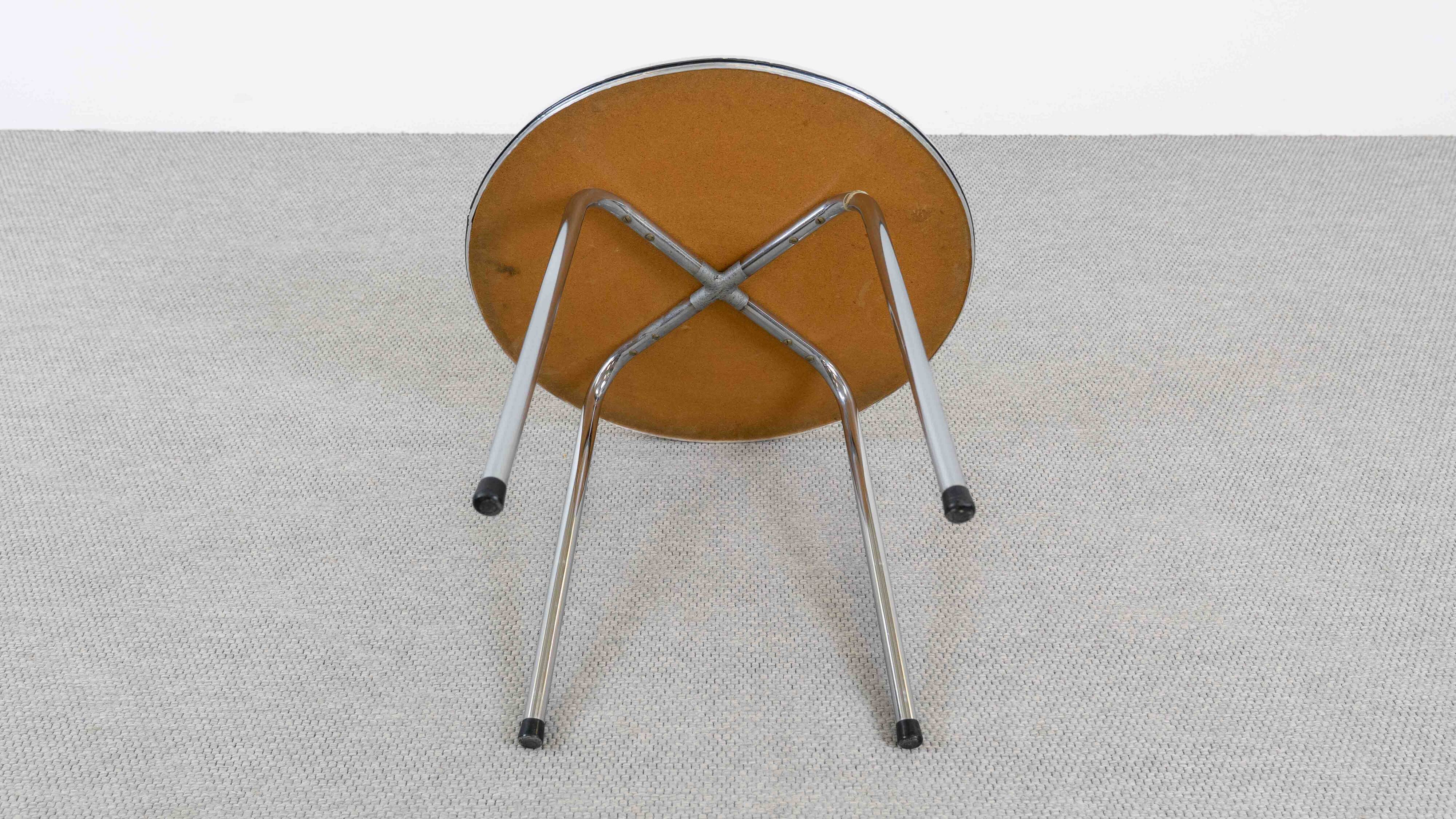 Table d'appoint en tube d'acier Bauhaus vintage