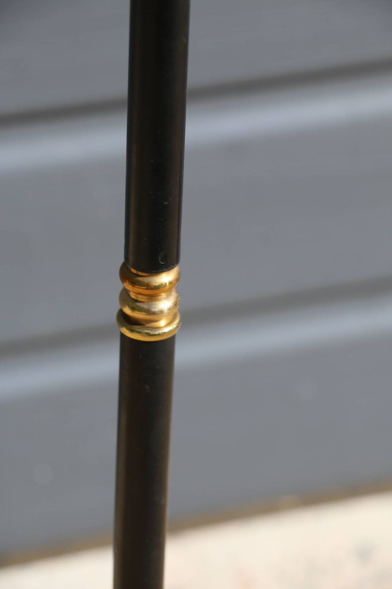 Lampadaire moderniste métal bois