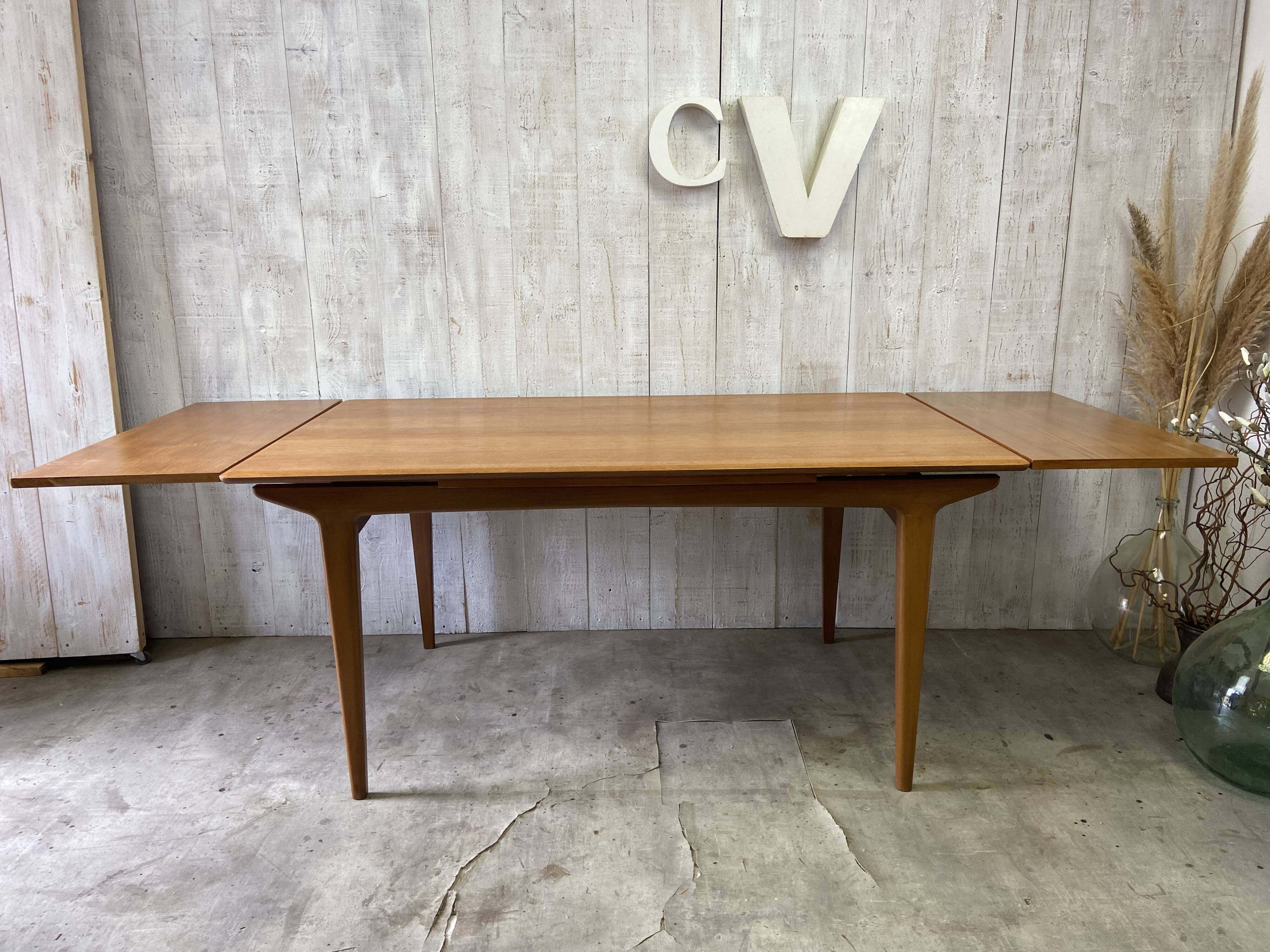 Scandinavian table