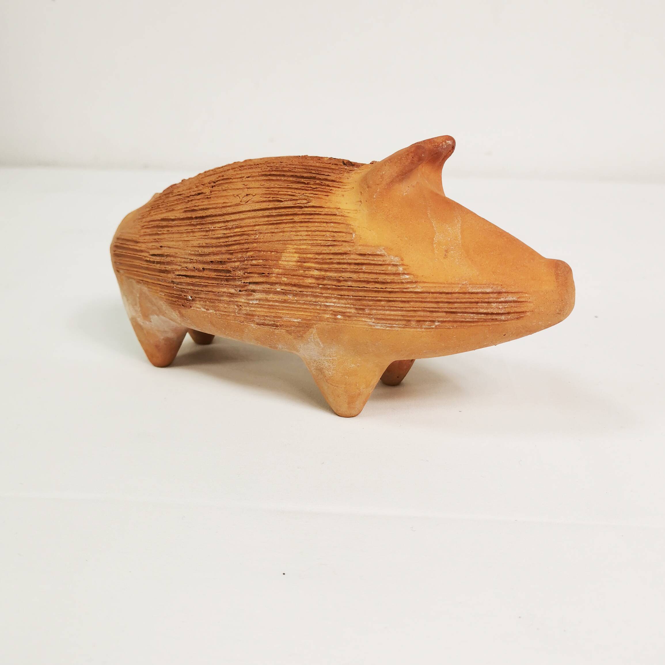 Ceramic pig figurine, Hegnetslund, Denmark, 1970s.