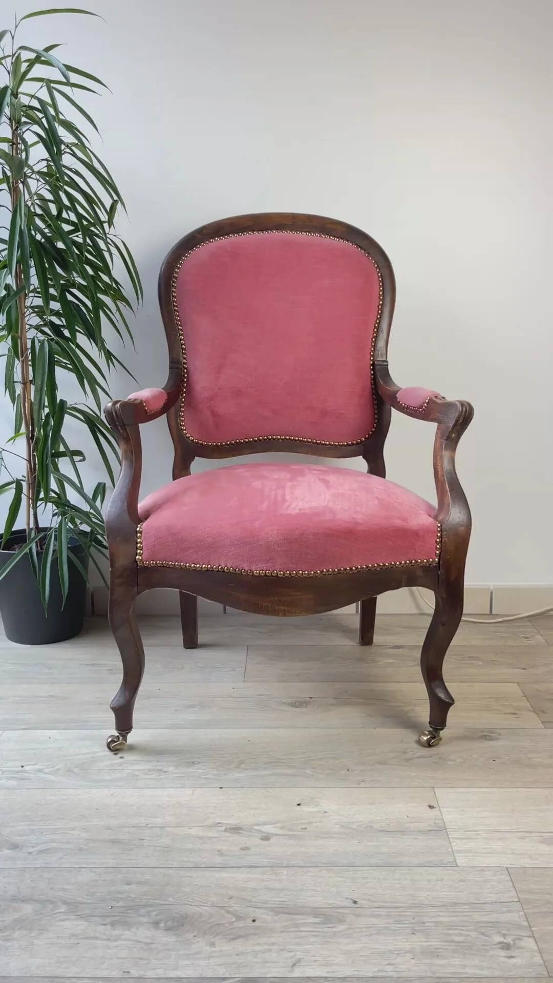 Louis Philippe armchair in pink velvet