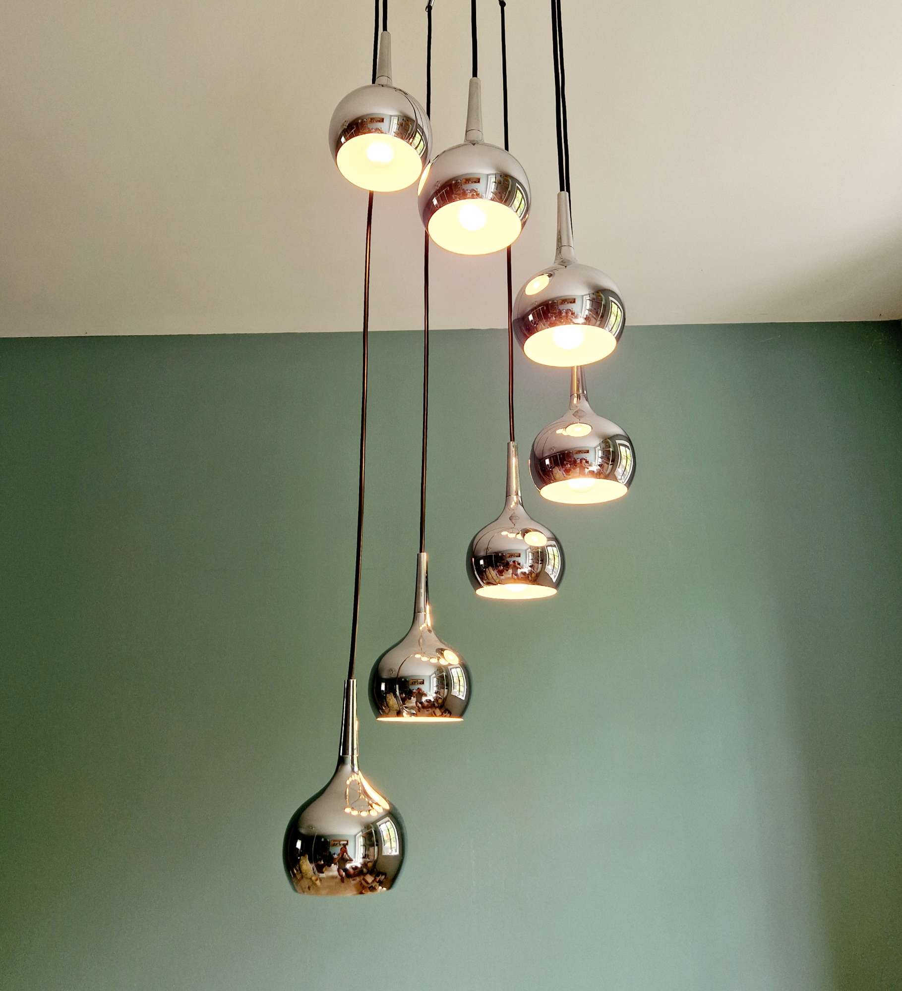 Large chrome metal cascade chandelier, design by Hans-Agne Jakobsson, 1960-70.
