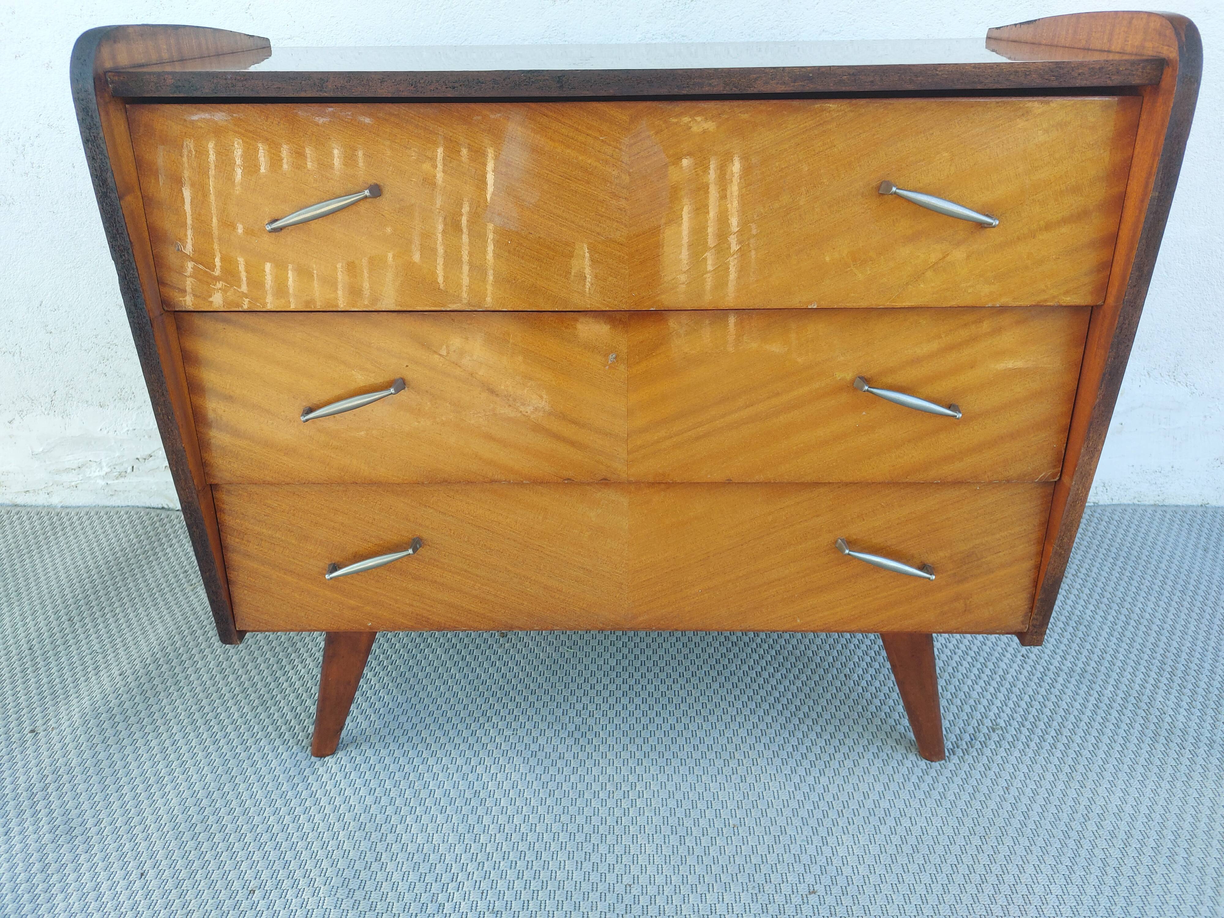 commode aux pieds compas, effet miroir, vintage