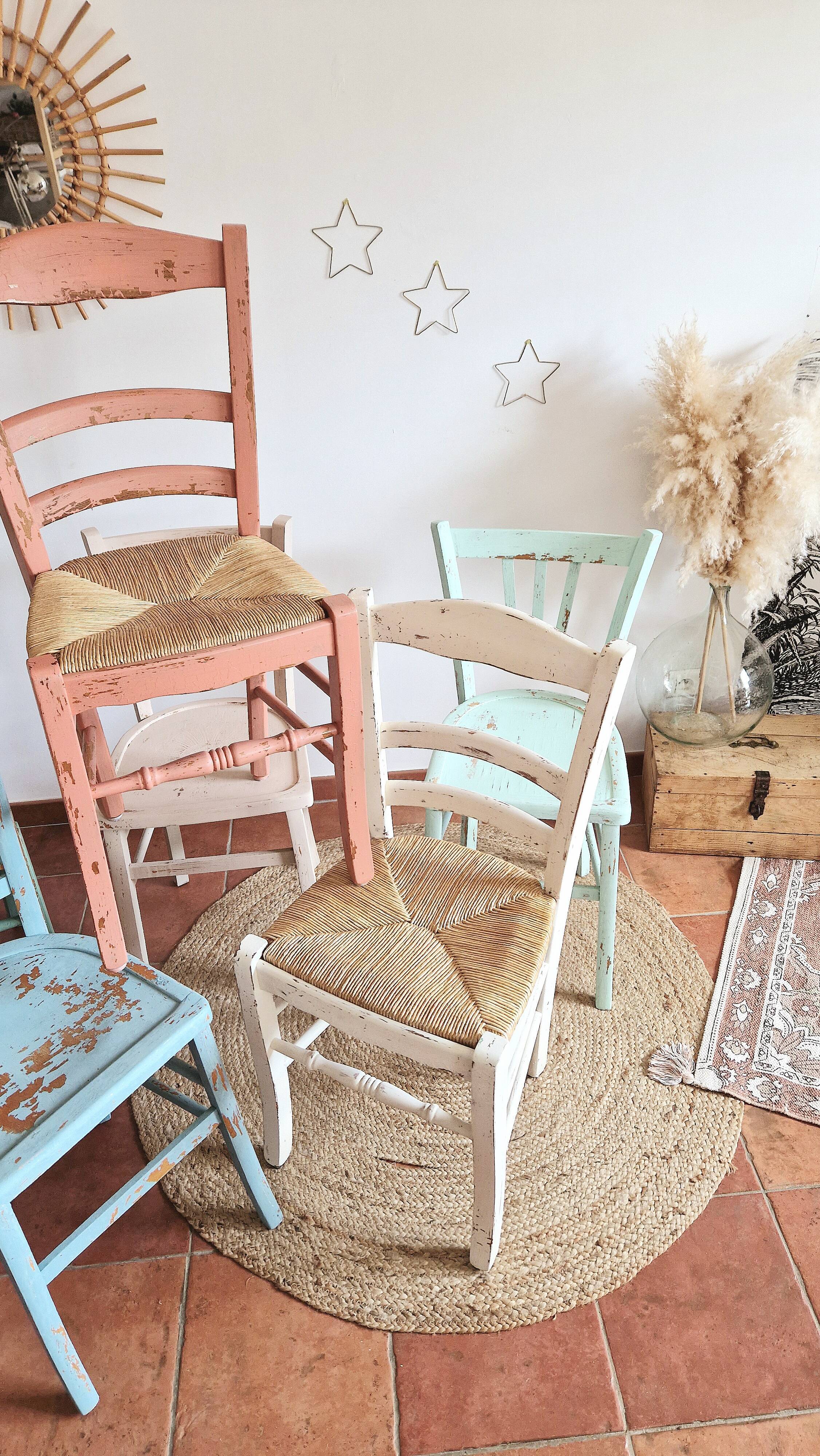 Lot de 6 jolies chaises patinées