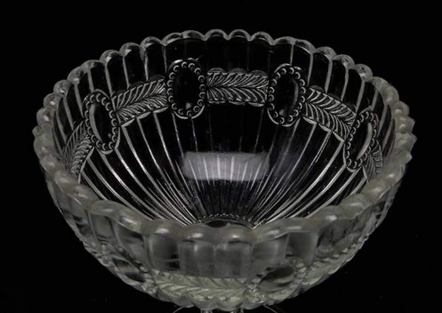 Basket-shaped pressed glass sugar bowl, Ząbkowice, Poland, 1970s
