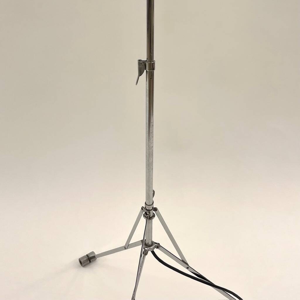 Lampadaire vintage style industriel de Ernesto Gismondi éditée par Artemide en Italie vers 1978