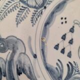 Earthenware plate of Talavera coat of arms decoration "la Menora"
